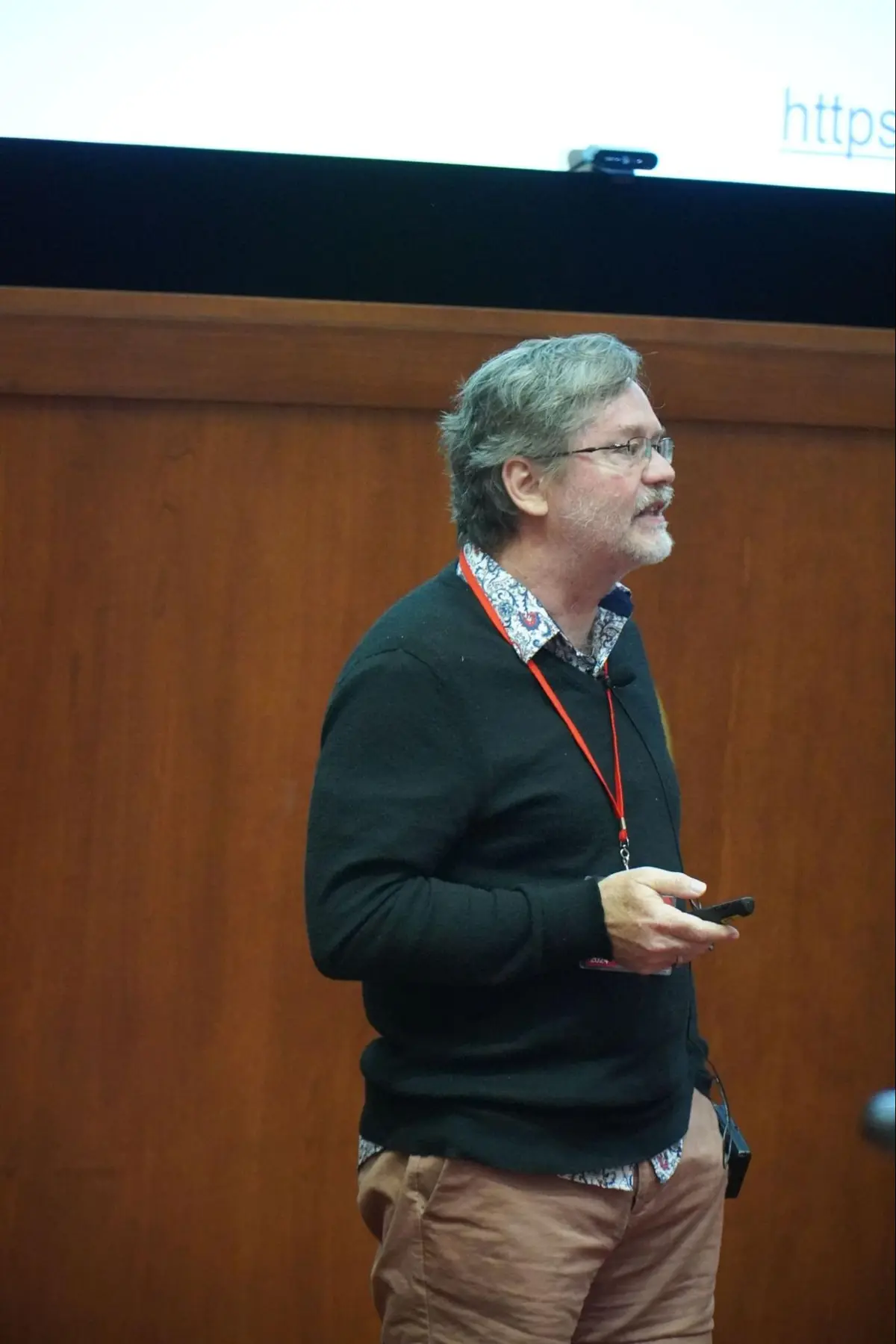 Frank presenting at HTCXX Conference